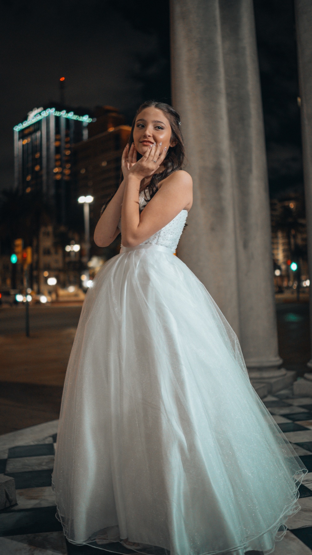 Vestido Soñado de Noche • Columnas de la Ciudad